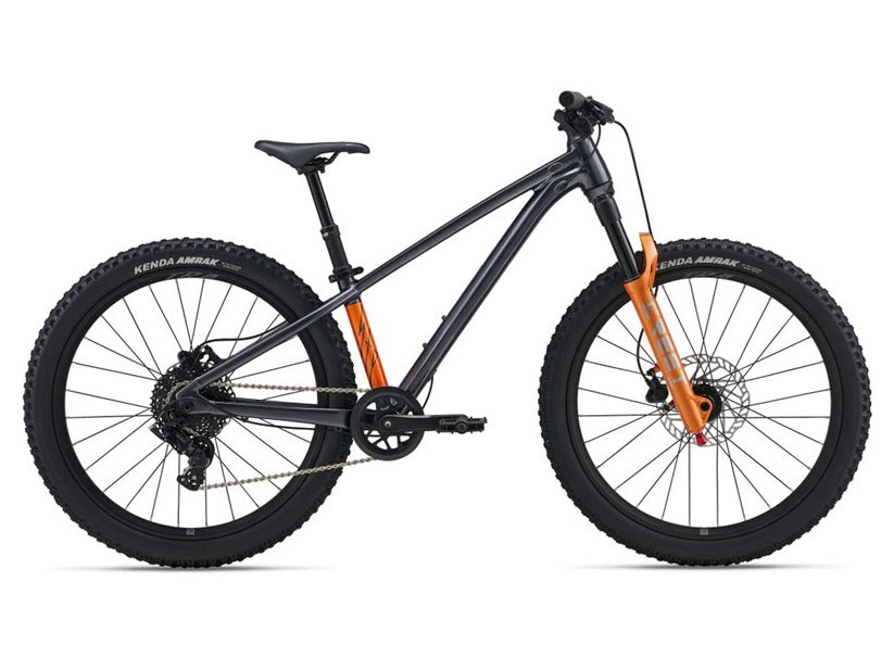 2026 Giant STP 24 dirt shredder for young bike riders.