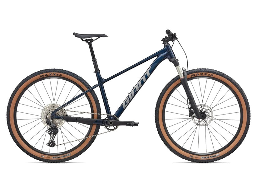 The 2025 Giant Talon 0 is an aluminium hardtail mountain bike for the aspiring MTB rider.